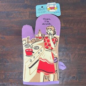 Blue Q Oven Mitt Oops I'm Drunk Retro Vintage Themed NEW with Tags